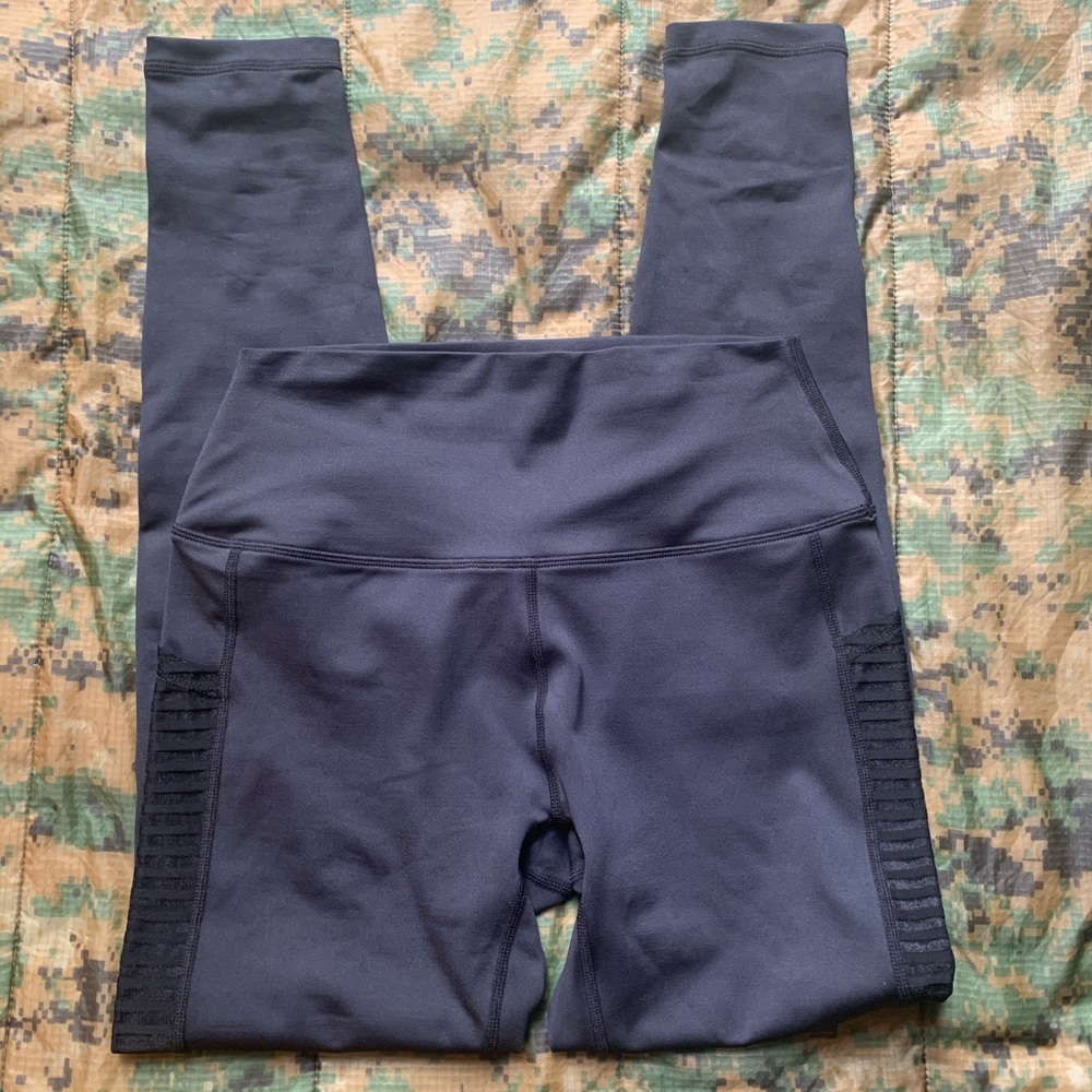 Curves n Combatboots Curvescription Leggings